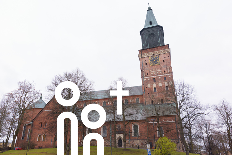 Bild des Doms in Turku in Finnland.