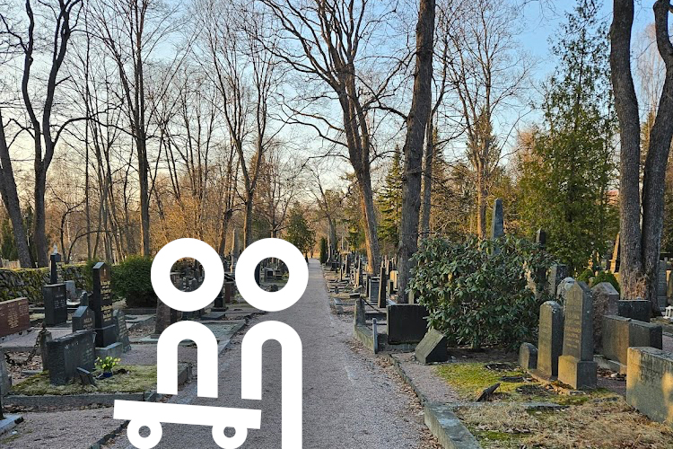 Konfirmandentreffen auf dem Friedhof in Hietaniemi Blick auf eine Allee auf dem Friedhof in Hietaniemi, Helsinki.